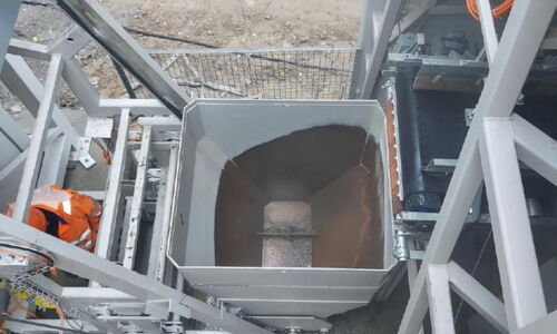PU Platte mit Lochblecheinlage